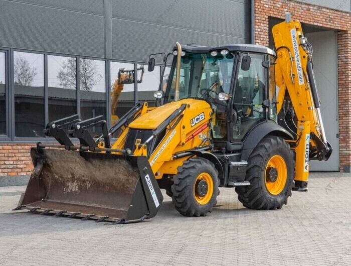 2018 Jcb backhoe Heavy Equipment Transport from Washington to Alabama