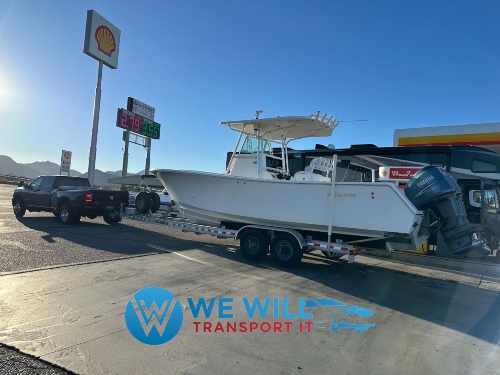 Experienced center console boat hauler.