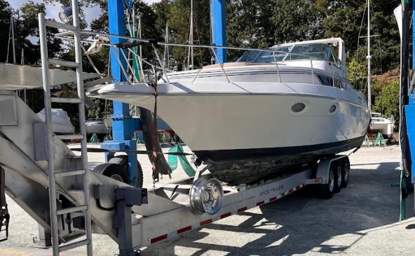 Transporting a Cruisers Yachts 3271 Esprit from Naples, Florida to Green Bay, Wisconsin.