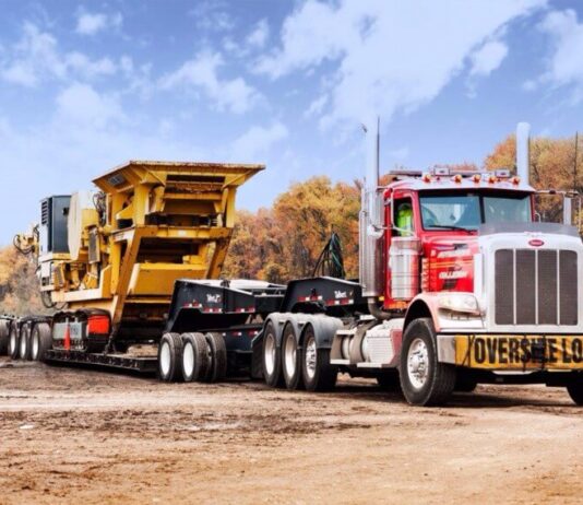 Heavy Equipment Transport from Rhode Island to Wyoming Heavy Equipment Transport