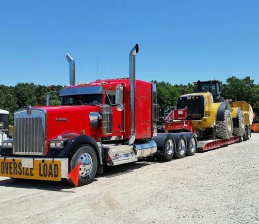 Heavy Equipment Transport from Rhode Island to Missouri Heavy Equipment Transport