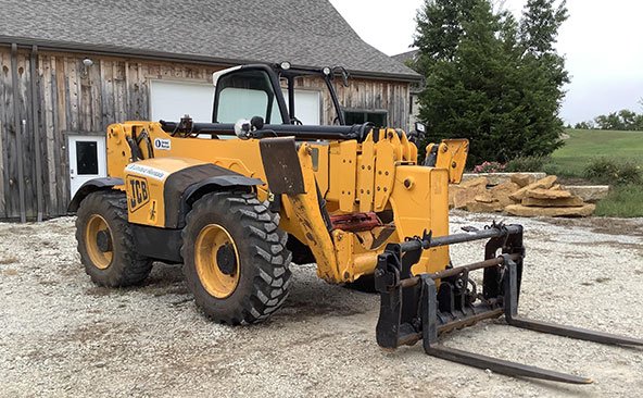 JCB-550-170-Telehandler-transport Heavy Equipment Transport from Montana to California