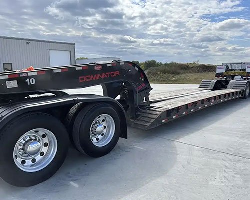 RGN-trailer Heavy Equipment Transport from Missouri to California