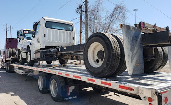 Semi-truck-transport Heavy Equipment Transport from Oregon to Washington