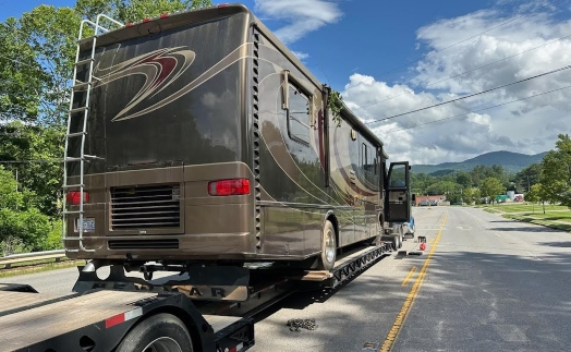 Transporting a 2004 Newmar Kountry Star Motorhome from Waynesville, NC to West Columbia, SC.