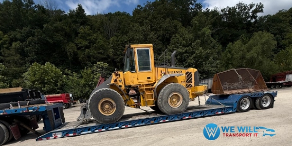 Volvo Wheel Loader transport on a lowboy trailer from Reno, Nevada to Everett, Washington.