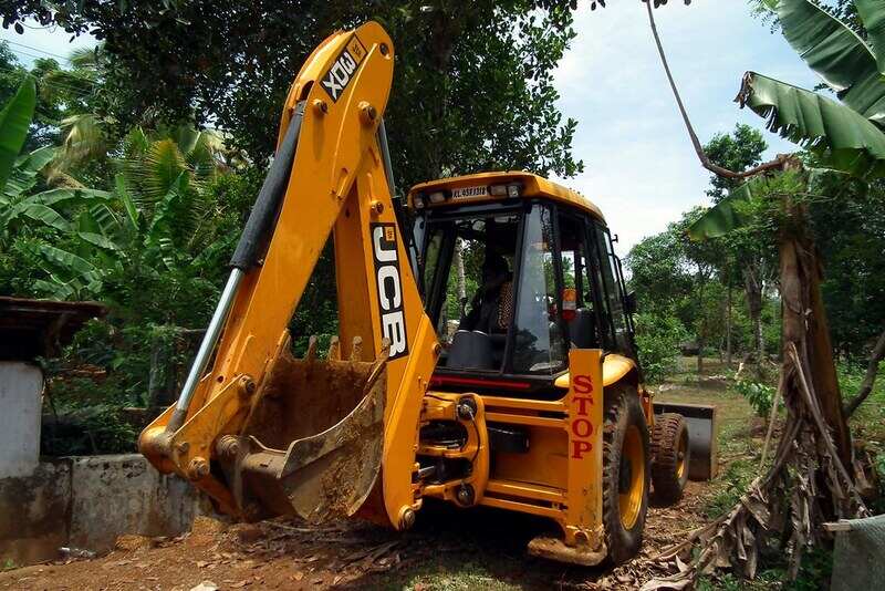 backhoe loader Heavy Equipment Transport from Montana to New York