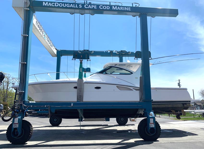 boat-transportation-nationwide-4 Lift on-Lift off is an international transport technique that applies to yachts and bigger powerboats