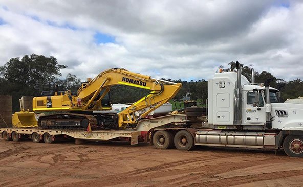  Transporting 20 and 40 ft Containers
