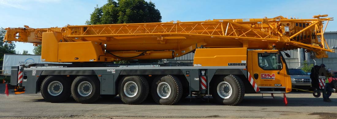  Luffing Crane Transport