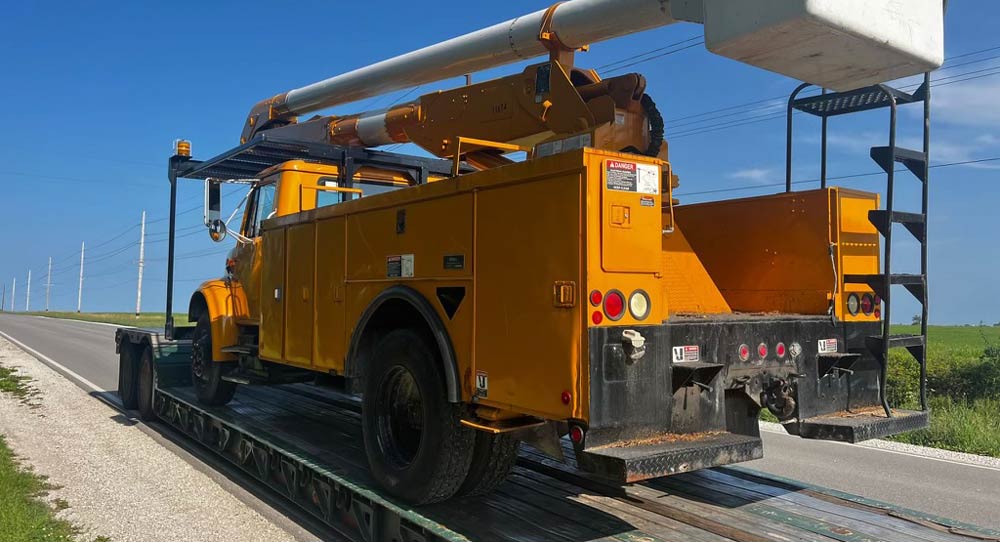 Nationwide Semi Truck Transport Service