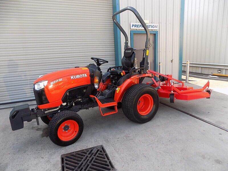 small Kubota tractor Heavy Equipment Transport