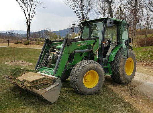 Heavy Equipment Transport from Rhode Island to Connecticut Heavy Equipment Transport from Kansas to Wyoming